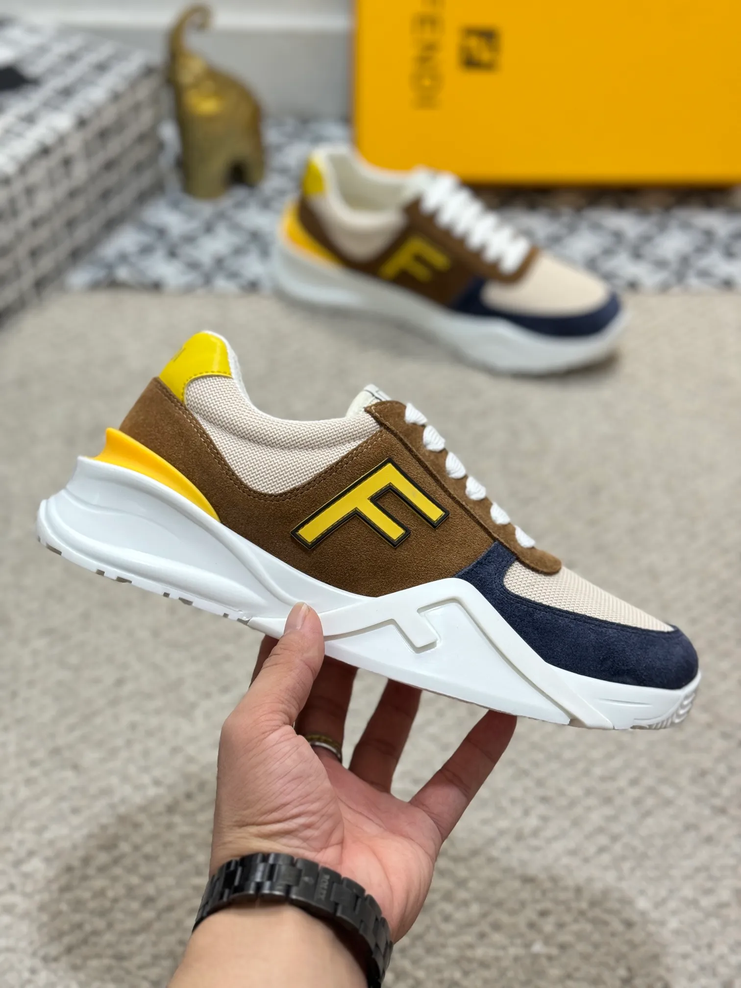 Men's men's shoes 💰520 [New style] 🦥🦥 Original quality - Fendi ◾️▫️F D🆕 Spring and summer new men's slip-on sneakers, with elastic straps, side zippers, and corrugated soles engraved with F. Embossed Fendi Flow lettering on the heel. Mixed material of high-tech fabric and black suede. FF graphic tongue. Ultra-light and wear-resistant EVA sole. Size: 38-44 (45 customized